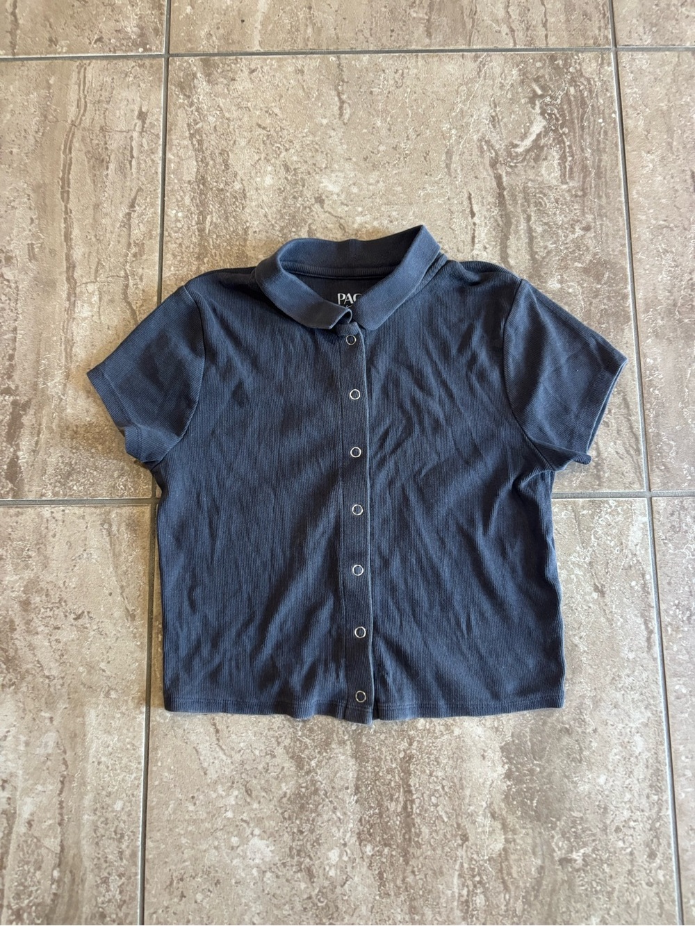 Pacsun button up cropped collared baby tee